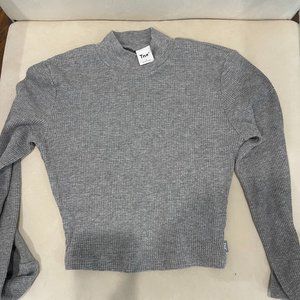 Aritzia TNA Gray Mock Neck Long Sleeve Shirt